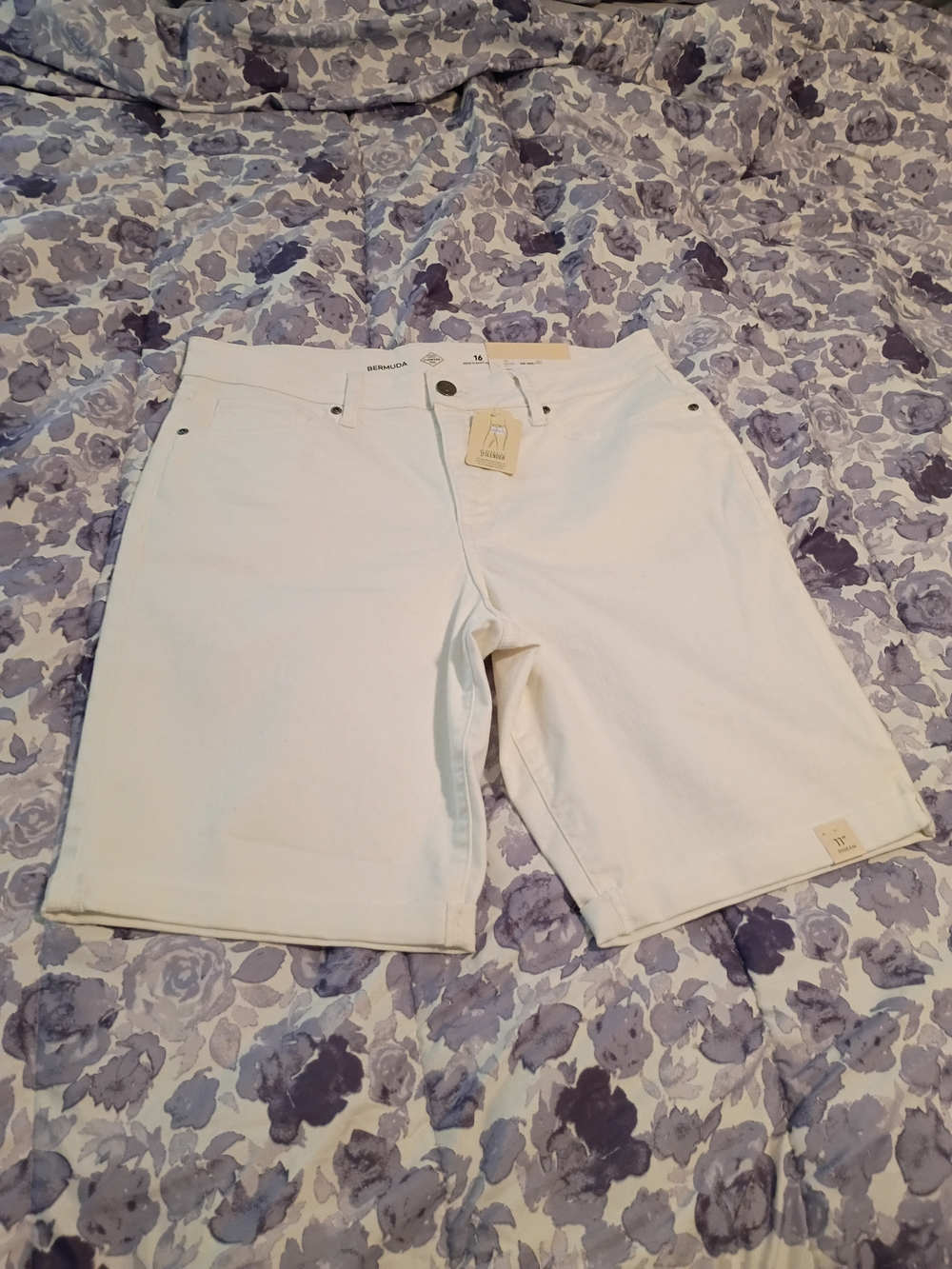 Bermuda Men's White Denim Jean Shorts